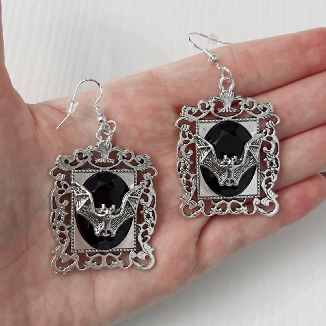 Women'S Vampire Accessories - ヴァンパイアバットイヤリング、ゴシックジュエリー、魔術アクセサリー、異教、ヴィンテージ、神秘的、彫刻入り、ビクトリア朝、女性用イヤーフック