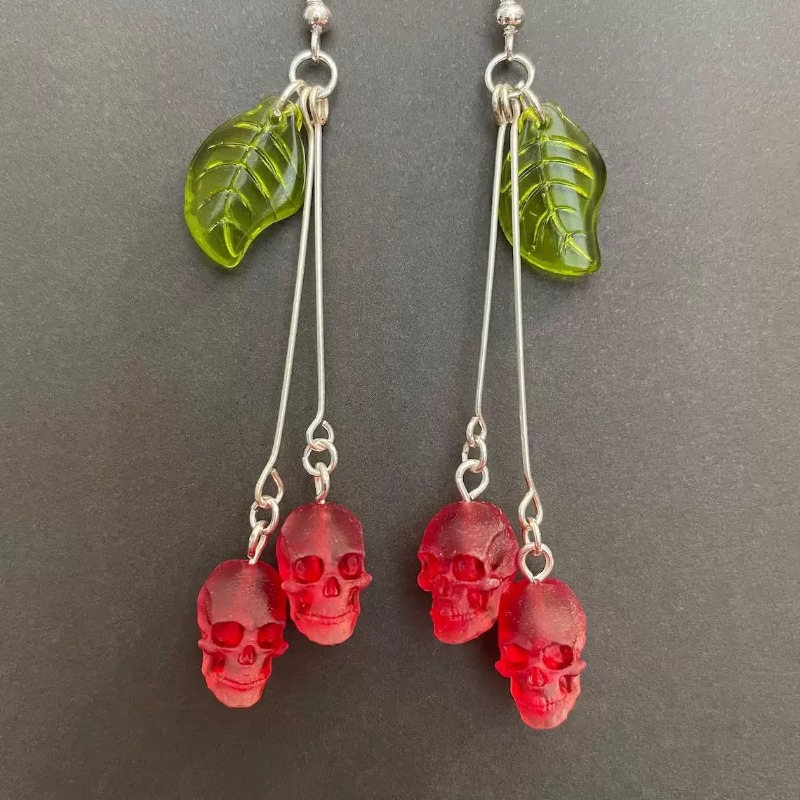 ゴシックスカルチェリーイヤリング女性用ファッション異教魔女ジ - Women'S Vampire Accessories のレビューと価格