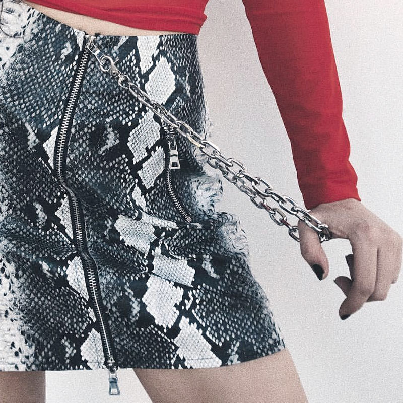 男性と女性のためのヒップホップスタイルのレザーベルト,チェー - Women'S Jeans Accessories Chain のレビューと価格